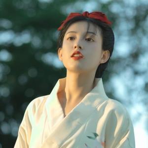 淡蓝