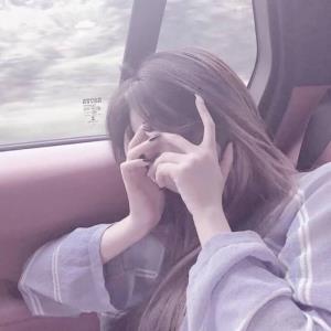 眼睛闪闪